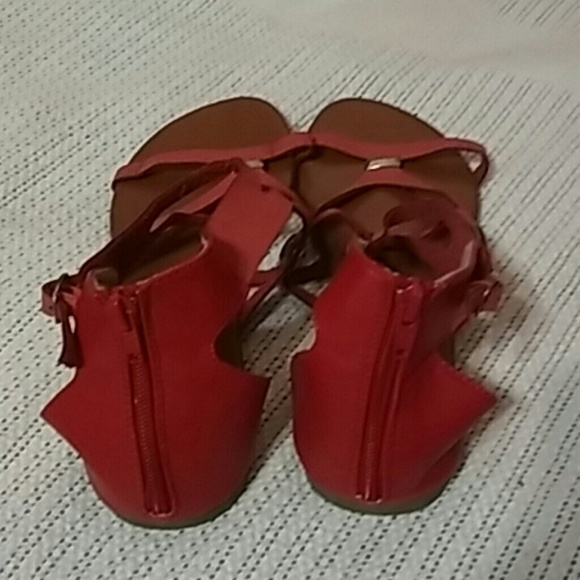 Sandals - Picture 3 of 4